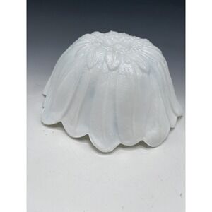 1950s‎ Milk Glass Lily Pons Bowl Indiana Glass Co. 7"